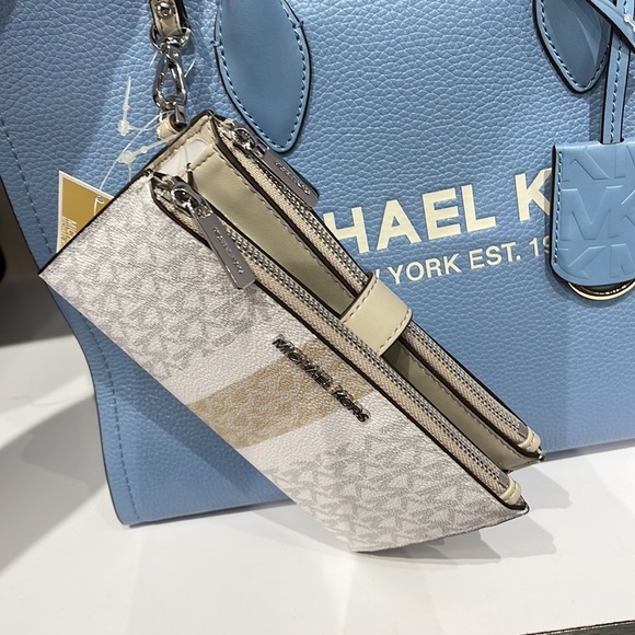 MICHAEL KORS LARGE DOUBLE ZIP WRISTLET wallet, clutch, - Picture 16 of 16